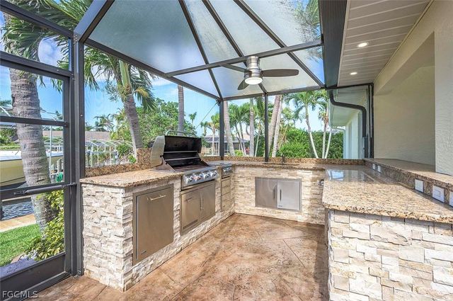 5208 SW 8th CT, Cape Coral, FL 33914