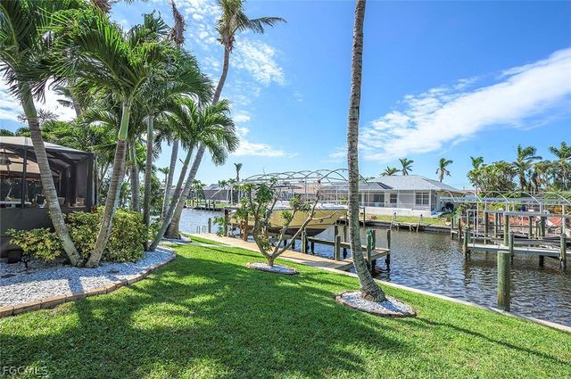 5208 SW 8th CT, Cape Coral, FL 33914