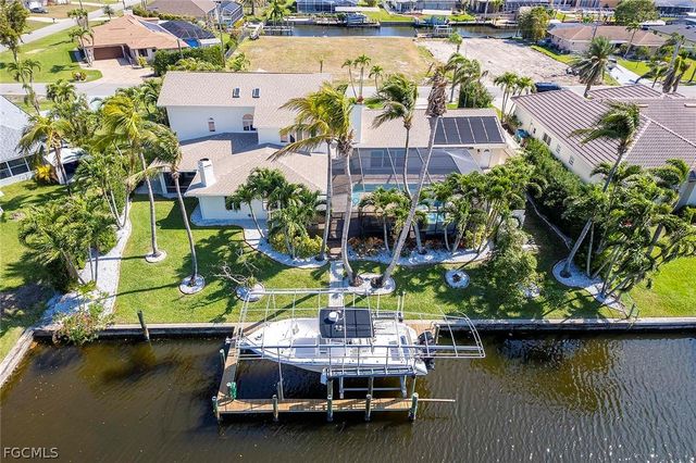 5208 SW 8th CT, Cape Coral, FL 33914