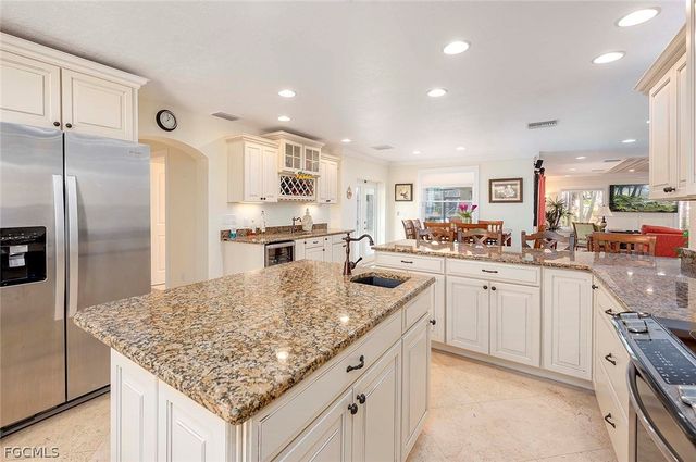 5208 SW 8th CT, Cape Coral, FL 33914