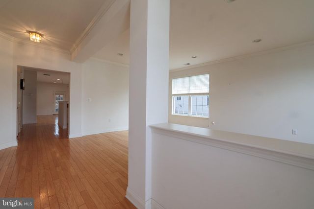 30 SILVER LAKE DR, Barnegat, NJ 08005