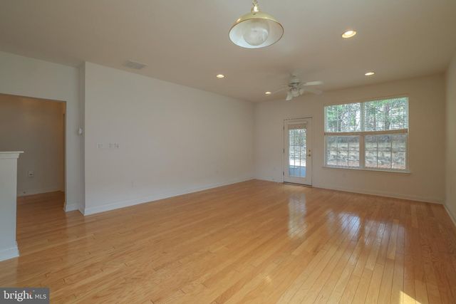 30 SILVER LAKE DR, Barnegat, NJ 08005
