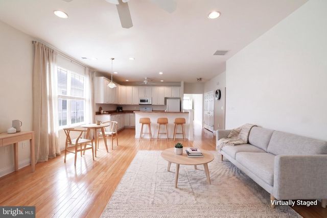 30 SILVER LAKE DR, Barnegat, NJ 08005