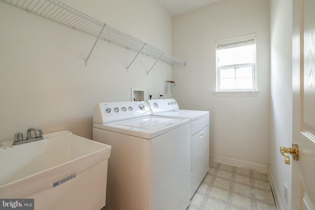 30 SILVER LAKE DR, Barnegat, NJ 08005