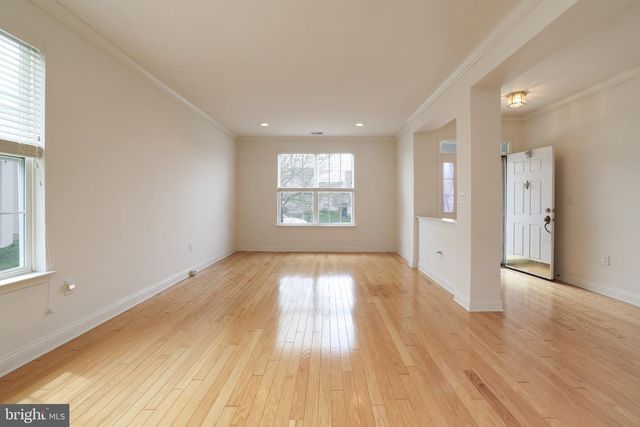30 SILVER LAKE DR, Barnegat, NJ 08005