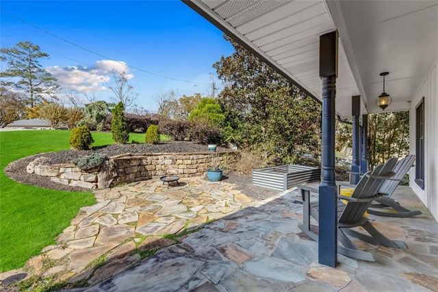 1525 BEND CREEK Court, Atlanta, GA 30338