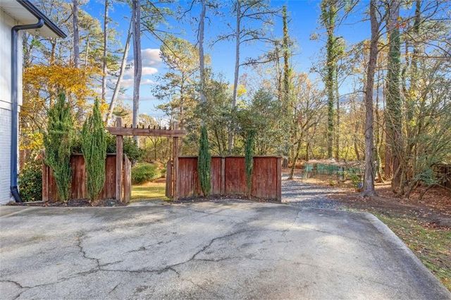 1525 BEND CREEK Court, Atlanta, GA 30338