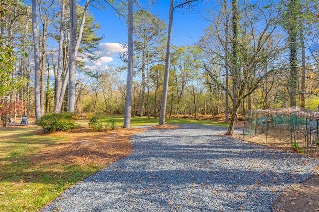 1525 BEND CREEK Court, Atlanta, GA 30338