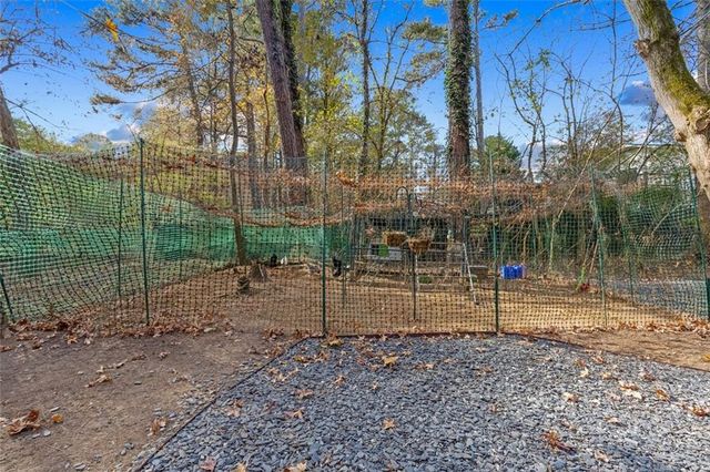 1525 BEND CREEK Court, Atlanta, GA 30338