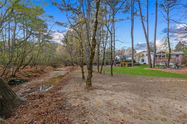 1525 BEND CREEK Court, Atlanta, GA 30338