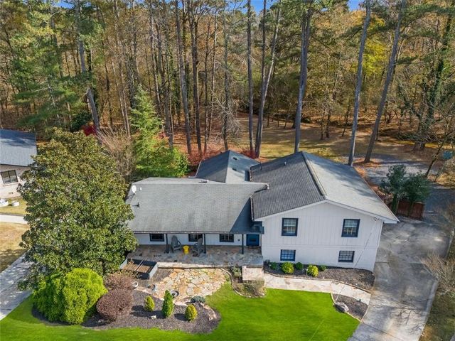 1525 BEND CREEK Court, Atlanta, GA 30338