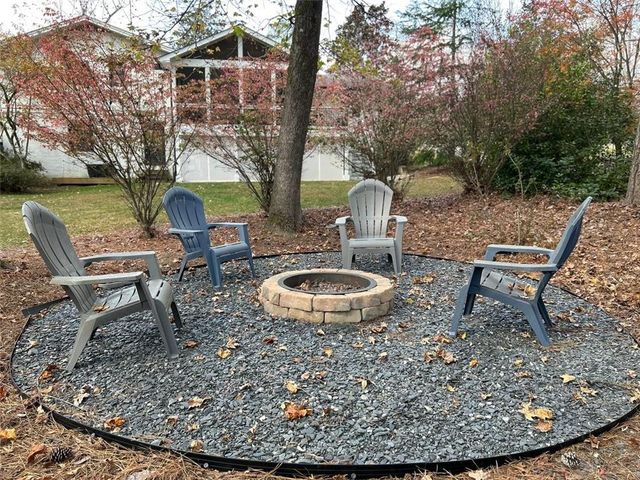 1525 BEND CREEK Court, Atlanta, GA 30338