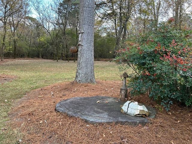 1525 BEND CREEK Court, Atlanta, GA 30338