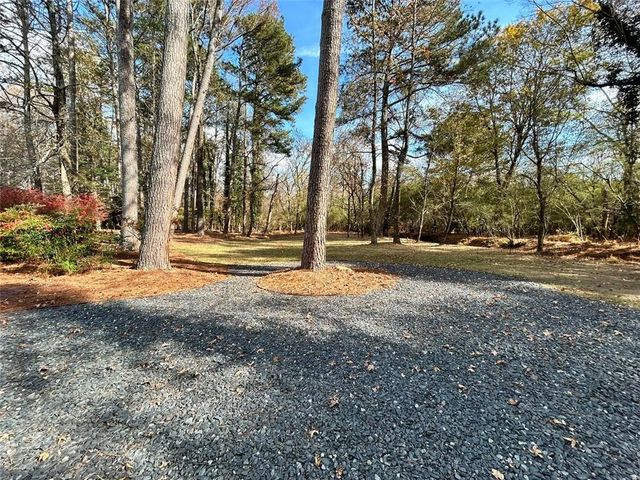 1525 BEND CREEK Court, Atlanta, GA 30338