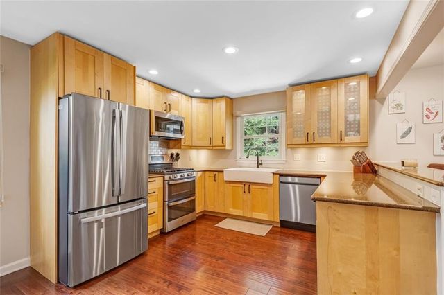 1525 BEND CREEK Court, Atlanta, GA 30338