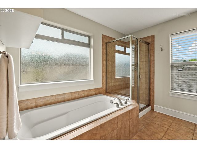 17265 Sw SONNET Way, King City, OR 97224