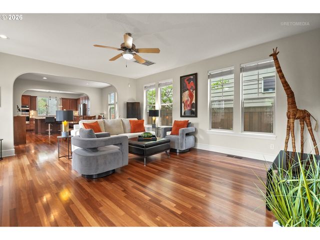 17265 Sw SONNET Way, King City, OR 97224