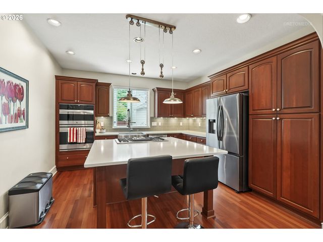 17265 Sw SONNET Way, King City, OR 97224