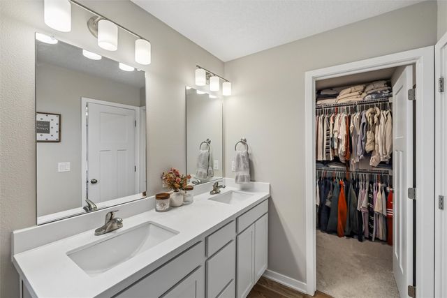 2590 SE Integra Avenue, West Des Moines, IA 50265