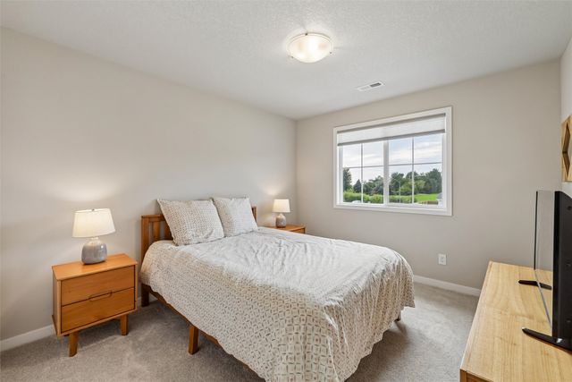 2590 SE Integra Avenue, West Des Moines, IA 50265