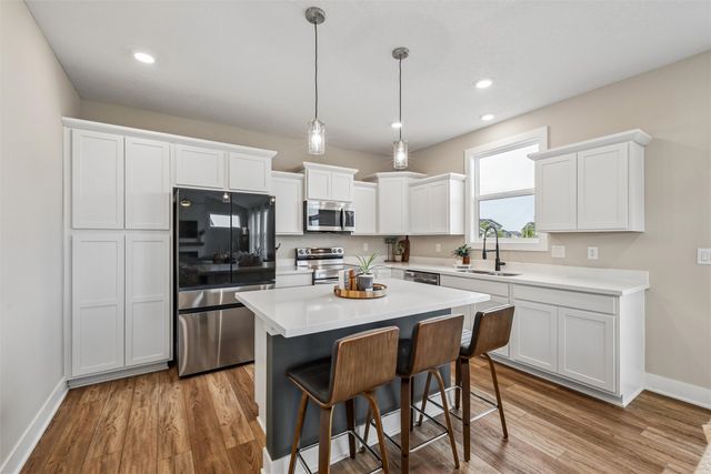 2590 SE Integra Avenue, West Des Moines, IA 50265