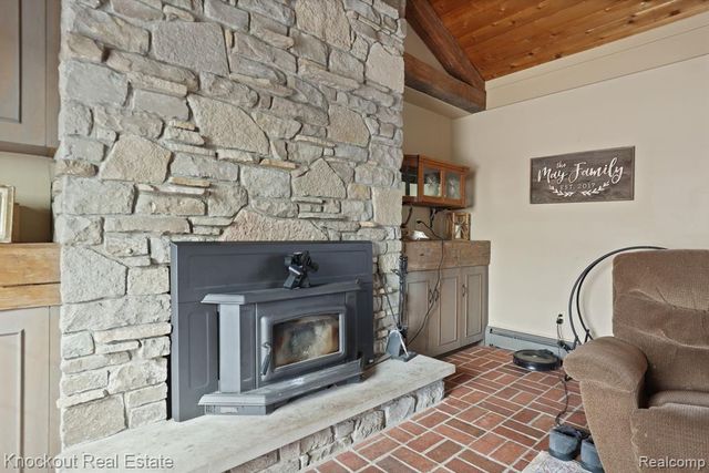 5383 Riverview Drive, Bridgeport, MI 48722