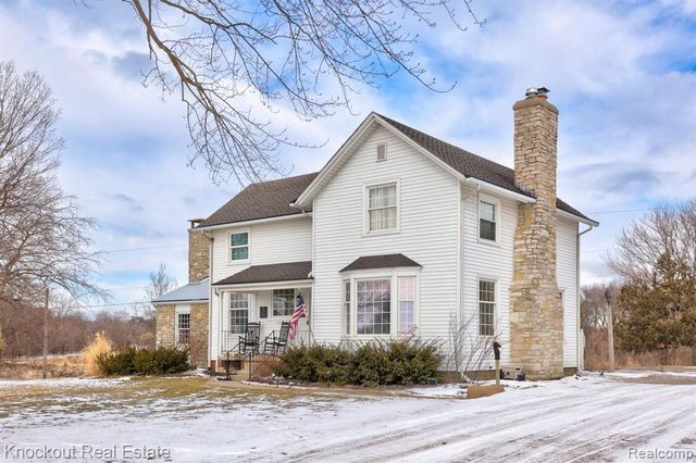 5383 Riverview Drive, Bridgeport, MI 48722