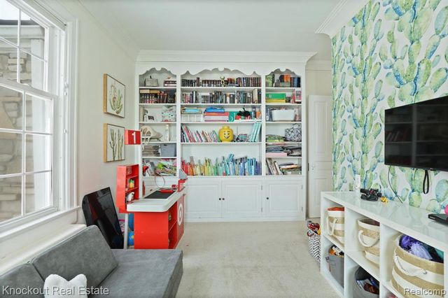 5383 Riverview Drive, Bridgeport, MI 48722