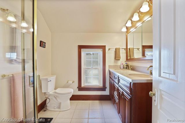 5383 Riverview Drive, Bridgeport, MI 48722