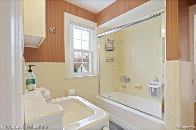 5383 Riverview Drive, Bridgeport, MI 48722