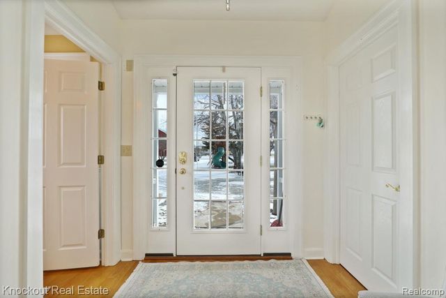 5383 Riverview Drive, Bridgeport, MI 48722