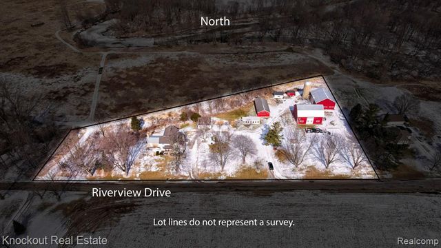 5383 Riverview Drive, Bridgeport, MI 48722