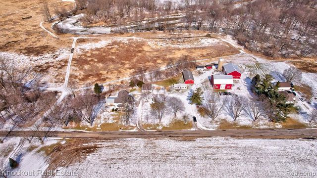 5383 Riverview Drive, Bridgeport, MI 48722