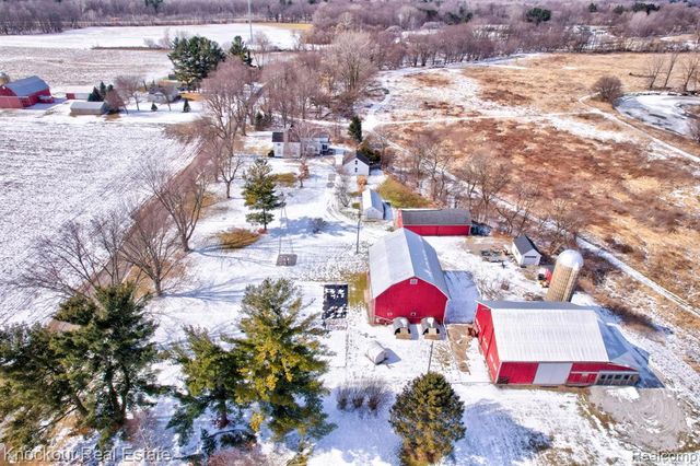 5383 Riverview Drive, Bridgeport, MI 48722