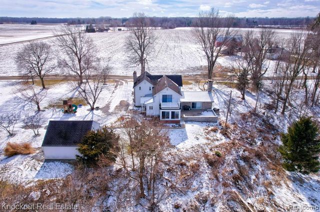 5383 Riverview Drive, Bridgeport, MI 48722