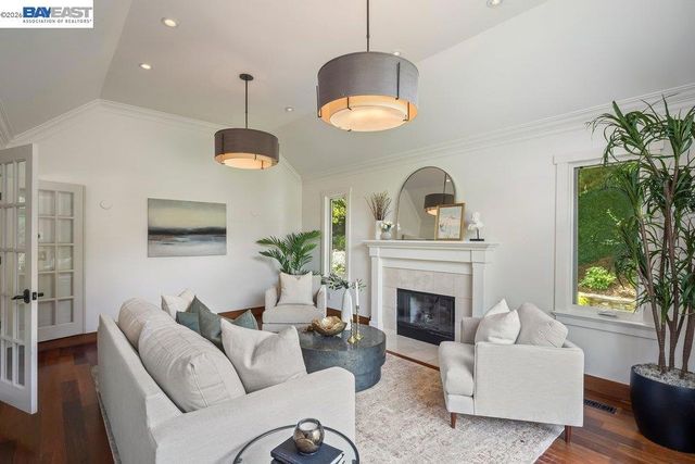 715 Fair Oaks Dr, Alamo, CA 94507