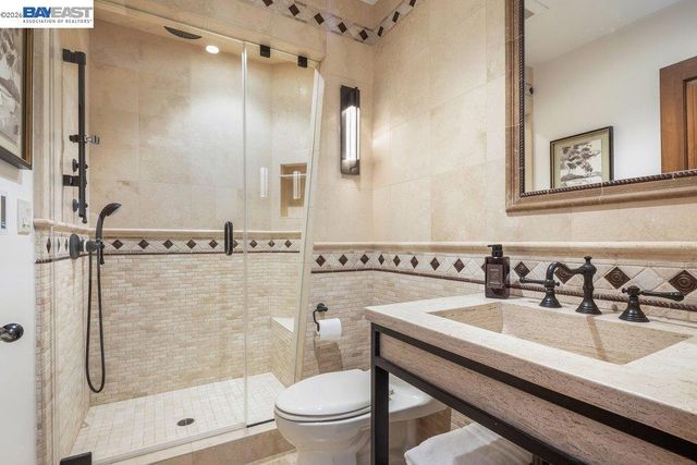 715 Fair Oaks Dr, Alamo, CA 94507