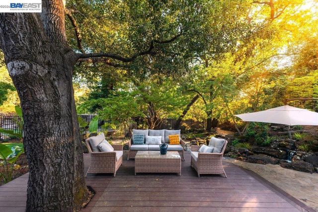 715 Fair Oaks Dr, Alamo, CA 94507