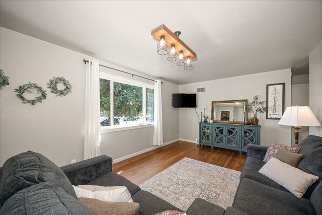 3427 E Jackson Ave, Spokane, WA 99217