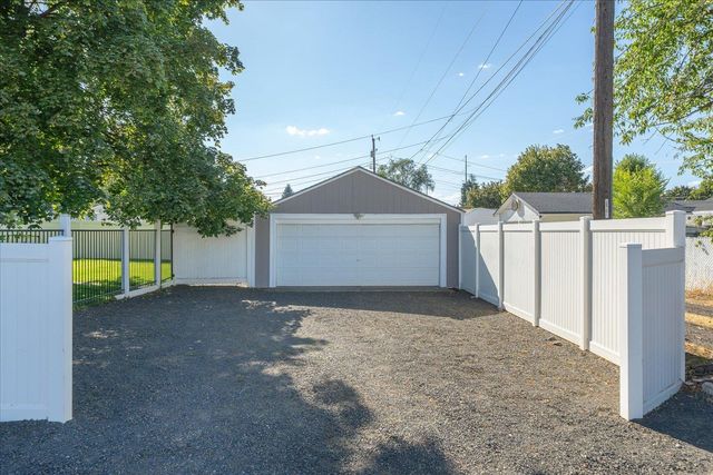 3427 E Jackson Ave, Spokane, WA 99217
