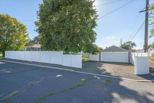 3427 E Jackson Ave, Spokane, WA 99217