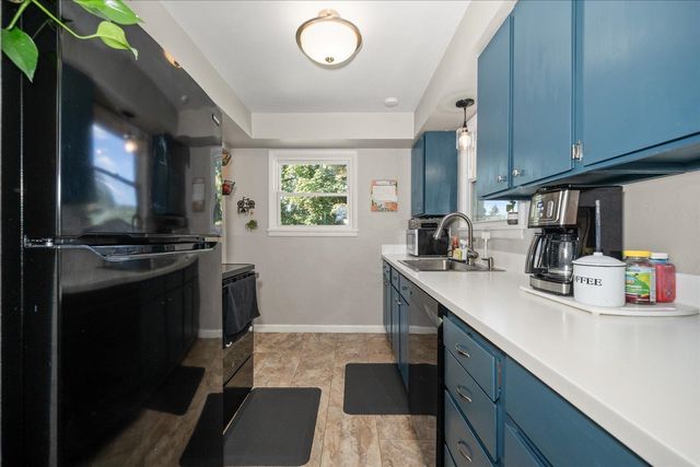 3427 E Jackson Ave, Spokane, WA 99217