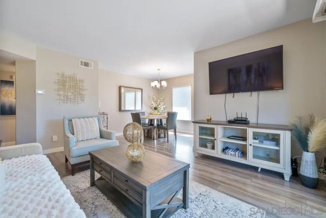 17637 Pomerado Rd 123, San Diego, CA 92128