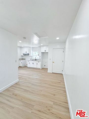 8111 Osage Avenue, Los Angeles, CA 90045
