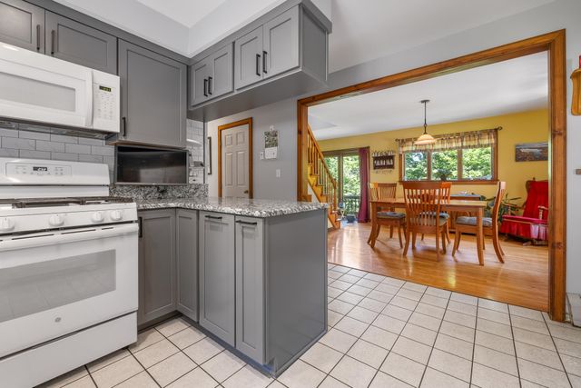 530 West Road, Barnard, VT 05031