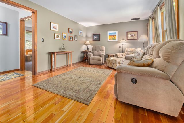 530 West Road, Barnard, VT 05031