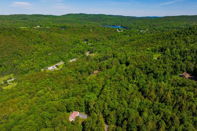 530 West Road, Barnard, VT 05031