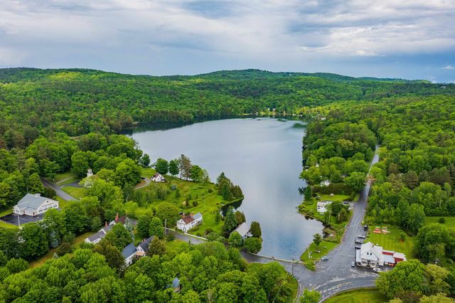530 West Road, Barnard, VT 05031