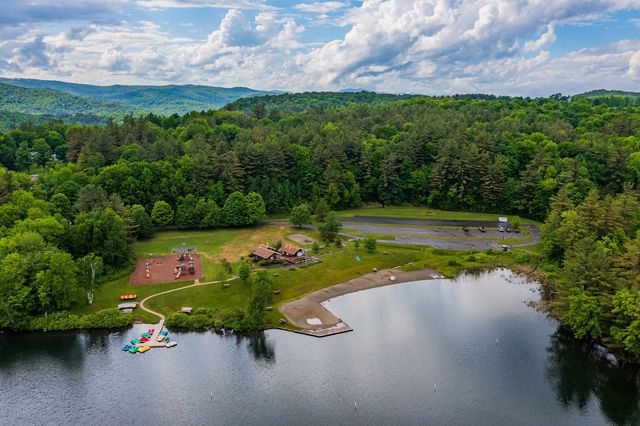 530 West Road, Barnard, VT 05031