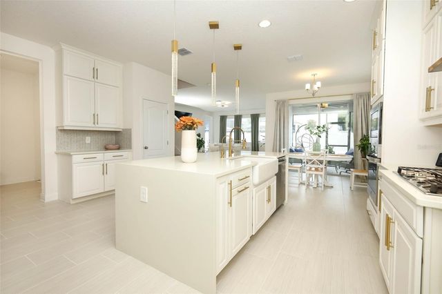 2010 BOSS HEWETT STREET, Winter Garden, FL 34787